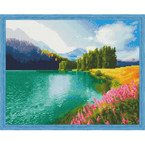  Цветущее поле у озера Алмазная мозаика на подрамнике QA204009