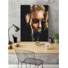 Пример в интерьере Стильная девушка / Африканка 100х125 см Раскраска картина по номерам на холсте с металлической краской AAAA-