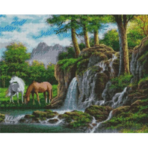  Кони у водопада Алмазная вышивка мозаика Арт Фея UA461