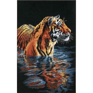 Купающийся тигр 35222 Набор для вышивания Dimensions ( Дименшенс )