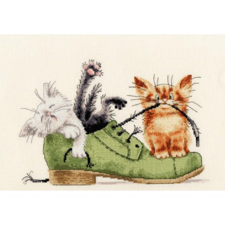 Котята в ботинке Юлии Корякиной Набор для вышивания Золотое Руно