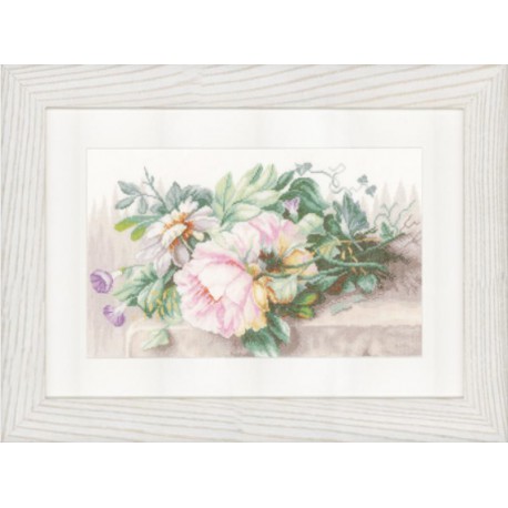  Still life with peonies and morning glory Набор для вышивания LanArte PN-0147588