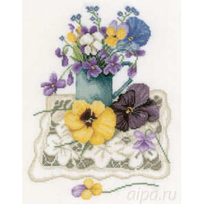 В рамке Violets Набор для вышивания LanArte PN-0170951